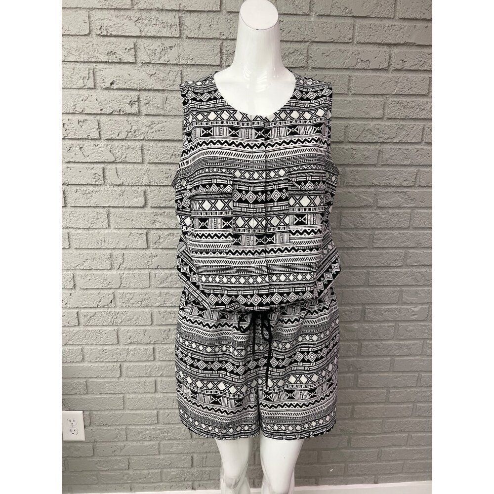 Merona Women Black White Aztec Geometric Print Romper Size XL